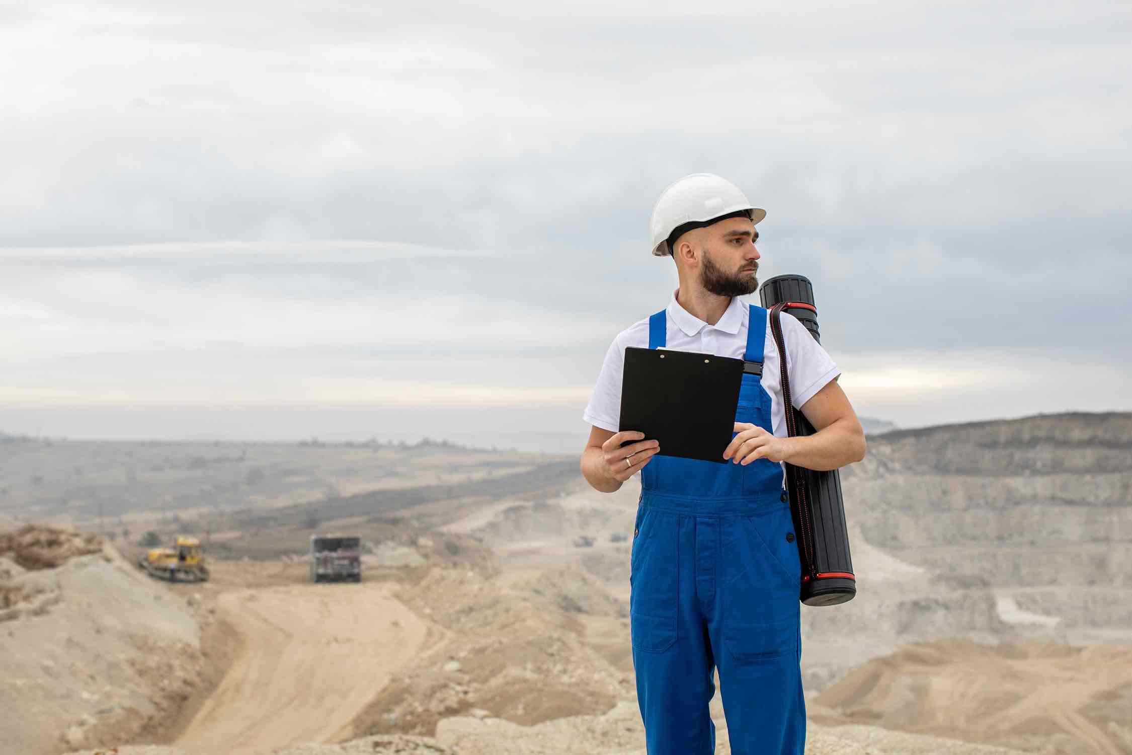PELATIHAN REGULASI PERTAMBANGAN MINERAL DAN BATUBARA
